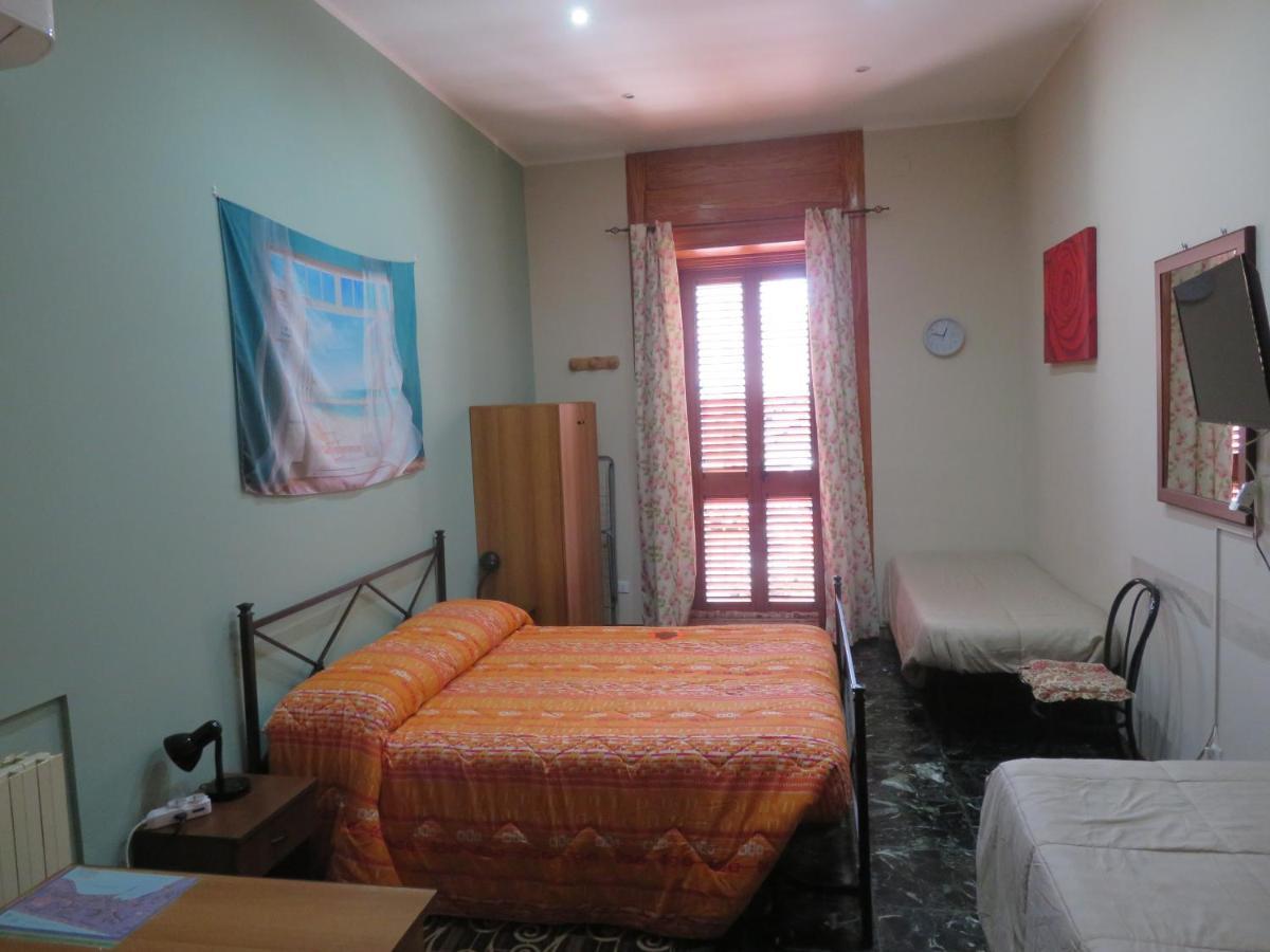 Casa Vacanze Sole & Luna Milazzo Exterior photo