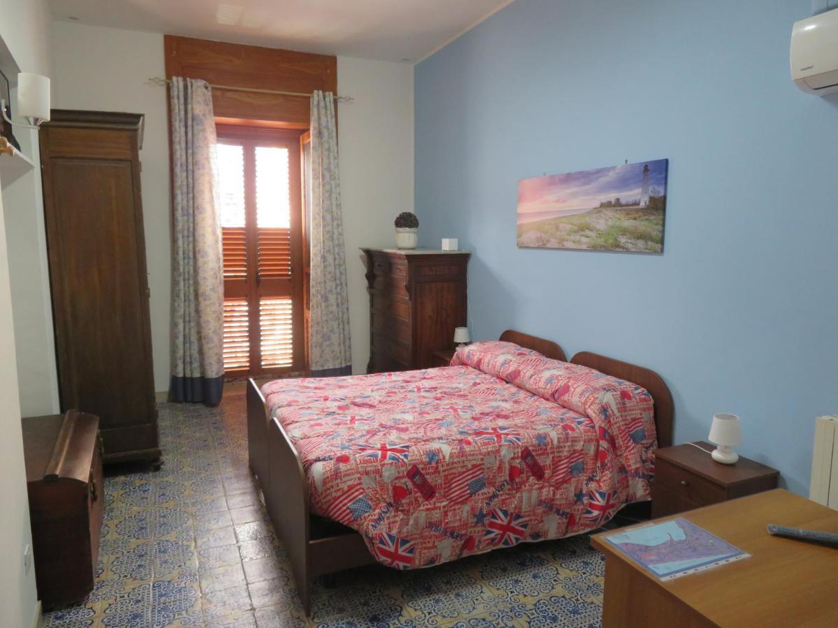 Casa Vacanze Sole & Luna Milazzo Exterior photo